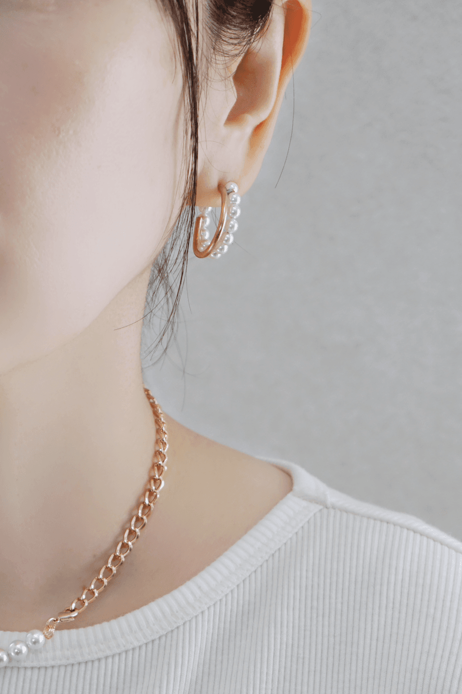 【卒入学/フォーマル】 ミニマルシックな2連フープピアス 貝パール × ゴールド真鍮 【母の日】 2連 フープピアス | 6枚目